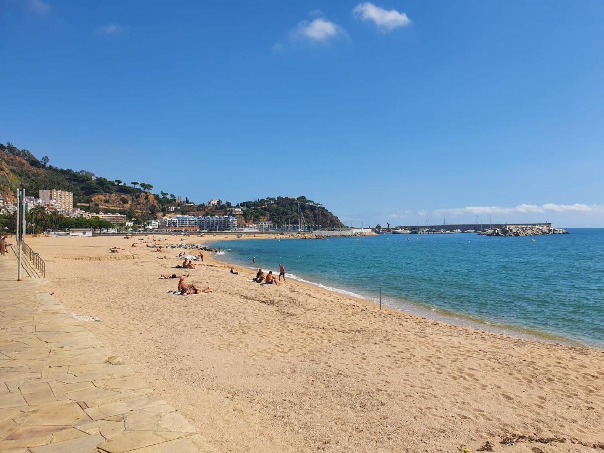 Habitacion Delante De La Playa Бланес Екстер'єр фото